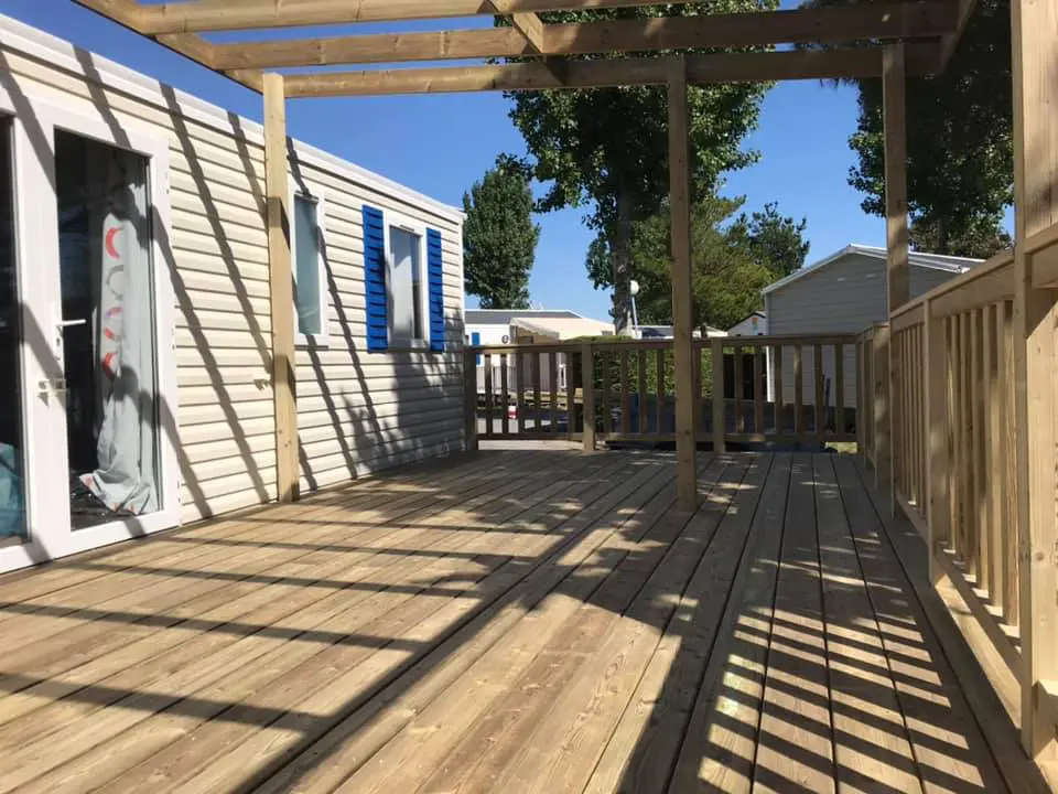 Pergola en bois sur mesure, réalisée par A'SEB.